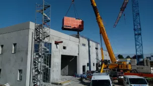 Installation de la chaudière à Monplaisir - ©RCF Anjou