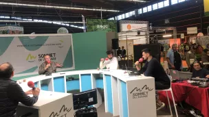 Le 11/12 en Auvergne depuis le stand Agri TV, dans le hall 1 de la Grande halle d'Auvergne