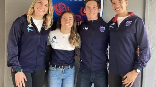 Des joueuses et l'entraineur des FCG Amazones