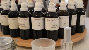 Les flacons de l'atelier création de parfum - RCF 