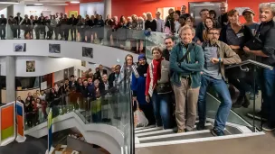 Les citoyens tirés au sort ont  remis leurs propositions pour le climat aux élus, qui doivent désormais voter (Crédit : métropole de Grenoble)