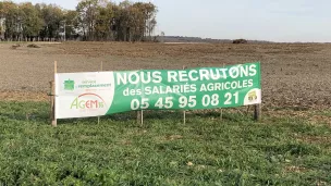 Des banderoles pour recruter