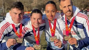 Romain Mornet (à gauche)  avec ses coéquipiers Charlotte Mouchet, Anaïs Bourgoin et Azeddine Habz @FFA