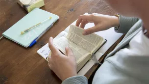 Enseignement biblique à la maison Celah, Ermont (95), le 11/05/2022 ©Corinne Simon / Hans Lucas