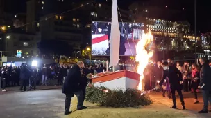 La Sainte Dévote - Embrasement de la barque la veille au soir - Photo RCF