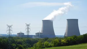 La centrale nucléaire de Belleville-sur-Loire dans le Cher © Wikimédia Commons.