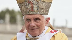 Benoît XVI - Par Kancelaria Prezydenta RP — prezydent.pl, GFDL 1.2, https://commons.wikimedia.org/w/index.php?curid=11813183