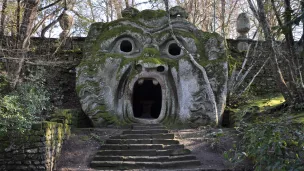 La Porte de l'Ogre (entrée des Enfers), au jardins de Bormazo. © Wikipedia.