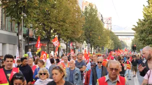 Un cortège sur l'avenue Jean-Médecin - Photo RCF 