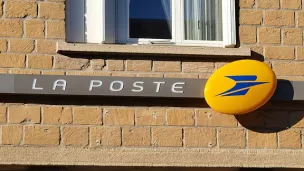 La Poste compte modifier les tournées des facteurs - Wikimedia Commons / La Poste - Le Chesne - François GOGLINS