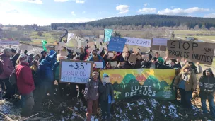 Les opposants se sont réunis sur le chantier. ©RCF Haute-Loire