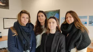 Margaux Charbonnier, Mathilde Quignon, Ambre Slaouté et Laurine Samson, étudiantes en 3ème année à l'Arifts à Angers, dénoncent les mauvaises conditions de formation des éducateurs spécialisés. ©RCF Anjou