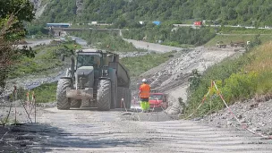 Travaux sur la digue Amont-Pont-d'Arc à Villargondran - Savoie - France - Wikipedia Commons