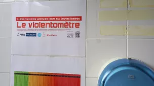 Violentomètre installé dans les toilettes au collège St Exupéry à Ambérieu en Bugey