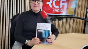 Annabelle Georges, dans les studios de RCF Haute-Savoie. ©Victorien Duchet/RCF