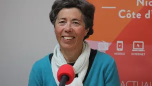 Hélène Constanty dans le studio de RCF à Nice - Photo SCG pour RCF