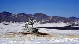 Vue de la statue contemporaine de Gengis Khan en Mongolie ©Marie Favereau