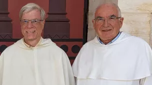 Frère Martin Staszak (à gauche), prieur de la communauté des dominicains du couvent Saint-Étienne, et  Frère Jean-Jacques Pérennès, le directeur de l'École biblique et archéologique de Jérusalem ©RCF / Amélie Gazeau