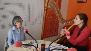 Ronya, harpiste