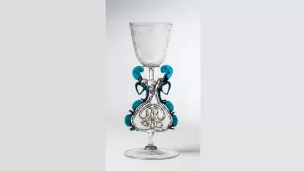 Verrerie Bonhomme, verre à serpents, vers 1680 ©IRPA-KIK, Bruxelles.