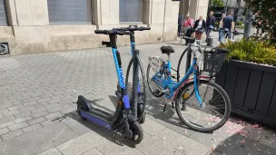 Née en 2017 à Angers, la start-up Pony dispose aujourd'hui d'une flotte de 8 000 vélos et trottinettes électriques en libre-service, réparties dans 13 agglomérations d'Europe. ©RCF Anjou