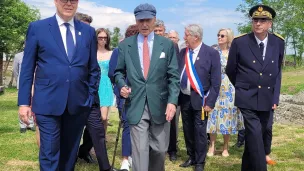 Le prince Albert II de Monaco, son cousin Armand de Polignac et Éric Étienne, préfet de Haute-Loire à la forteresse de Polignac © Martin Obadia