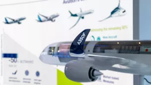 Salon International de l'Aéronautique et de l Espace (SIAE) de Paris-Le Bourget, ici le chalet Airbus et la présentation des avions de ligne à plus faible émission, faible consommation de kérosène © Stéphane MOUCHMOUCHE / Hans Lucas