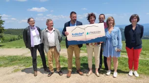 Olivier Amrane, le président du conseil départemental d'Ardèche, Marie-Agnès Petit présidente du conseil départemental de Haute-Loire et des élus © Cédric Bonnefoy