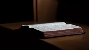 Livre religieux. ©Unsplash