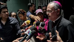 Mgr Silvio José Bàez devant la presse avant de quitter le pays en raison du harcèlement du gouvernement Ortega, Managua, le 21/04/2019 ©Juan Carlos / Hans Lucas