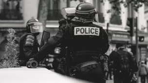 Policiers intervenant à Lyon, lors de la manifestation du 1er mai 2020. ©Unsplash