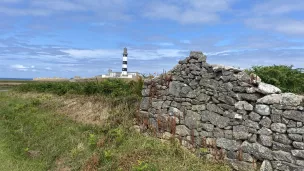 Le phare du Créac'h où se trouve le musée des phares et balises. ©Manon Deniau.