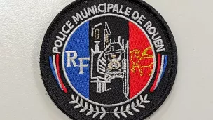 Le blason de la police municipale de Rouen.