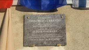 La  plaque hommage inaugurée le 9 septembre dernier. © Site de Yad Vashem.