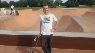 Quentin Dubeau a lancé le "Berry Skateboard Club" © RCF - Guillaume Martin-Deguéret.