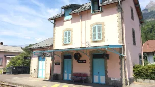 L'ancienne gare de Chedde, qui fait l'objet d'une réhabilitation à Passy. ©Wikipédia