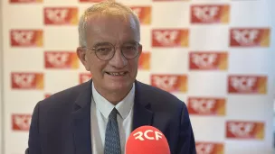 Philippe Delorme dans les studios de RCF / Pierre-Hugues Dubois