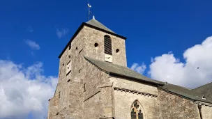 L'église perchée sur la colline de Dun 