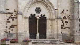 L'église St Aignan d'Ivoy-le-Pré.