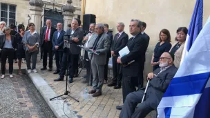 De nombreuses personnes sont venues soutenir le peuple d'Israël sur le parvis de la grande synagogue de Bordeaux