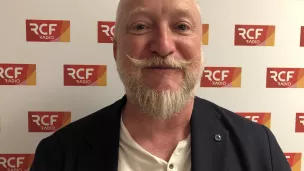 Jean-Marc Dumont dans les studios RCF Allier à Moulins