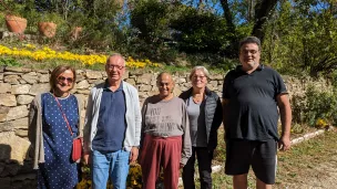 Salariee, bénévoles et résidents de la Bouée Sainte-Bernadette - © RCF Lyon (Didier Rodriguez)