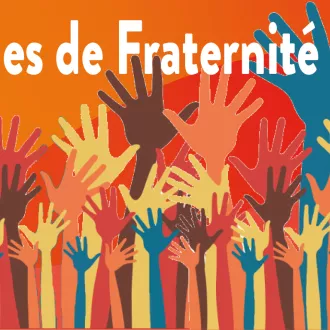 Les mains tendues pour la fraternité