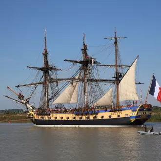 ©Pixabay - La frégate Hermione sur la Charente