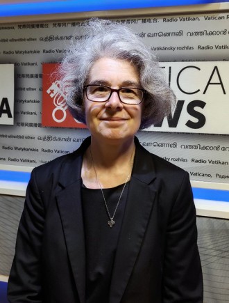 Sœur Nathalie Becquart, religieuse xavière, sous-secrétaire du synode des évêques, dans La Matinale RCF à l'occasion des obsèques de Benoît XVI ©RCF