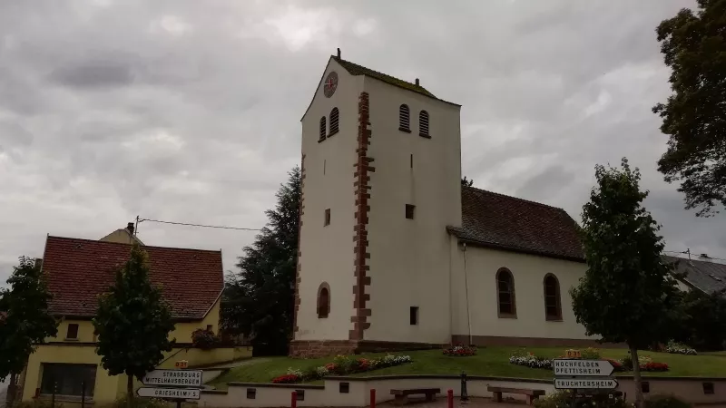 L'église simultanée de Pfulgriesheim, située au cœur du village alsacien.