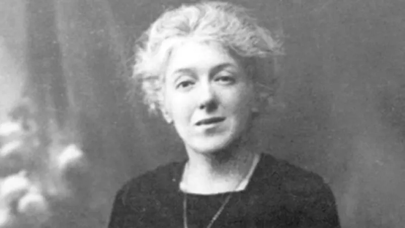 DR - Marie Noël, l'une des plus grandes femmes poètes du XXe siècle