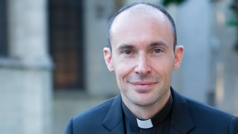 JB Bonavia - Père Cédric Burgun : pour le pape, "la plus grande pauvreté c'est l'absence de Dieu dans une vie"