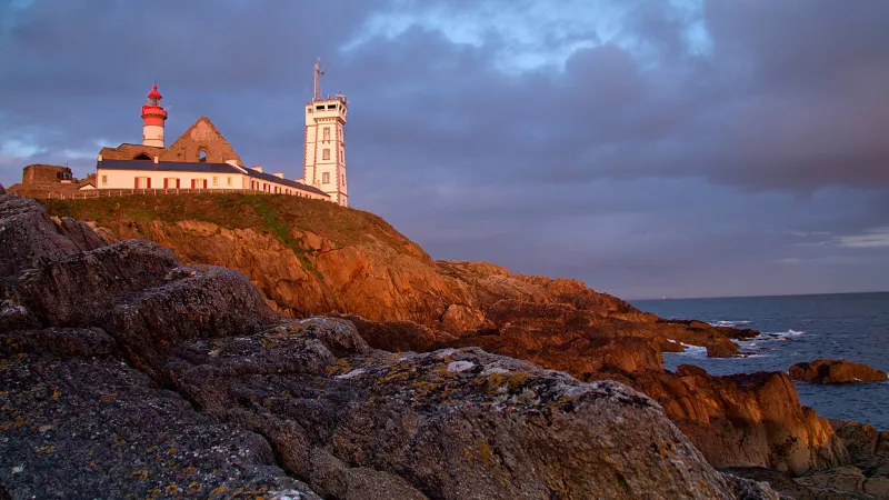 La pointe Saint-Mathieu dans le Finistère © Klaus Stebani de Pixabay 