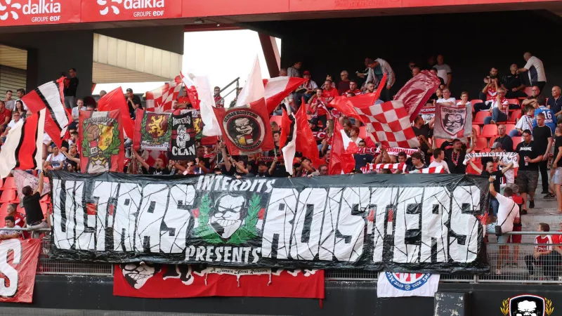 Les Ultras Roisters, groupe de supporters du VAFC - Source Ultras Roisters